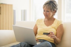 Les retraités sont 68% à comparer le prix sur internet avant d?acheter.